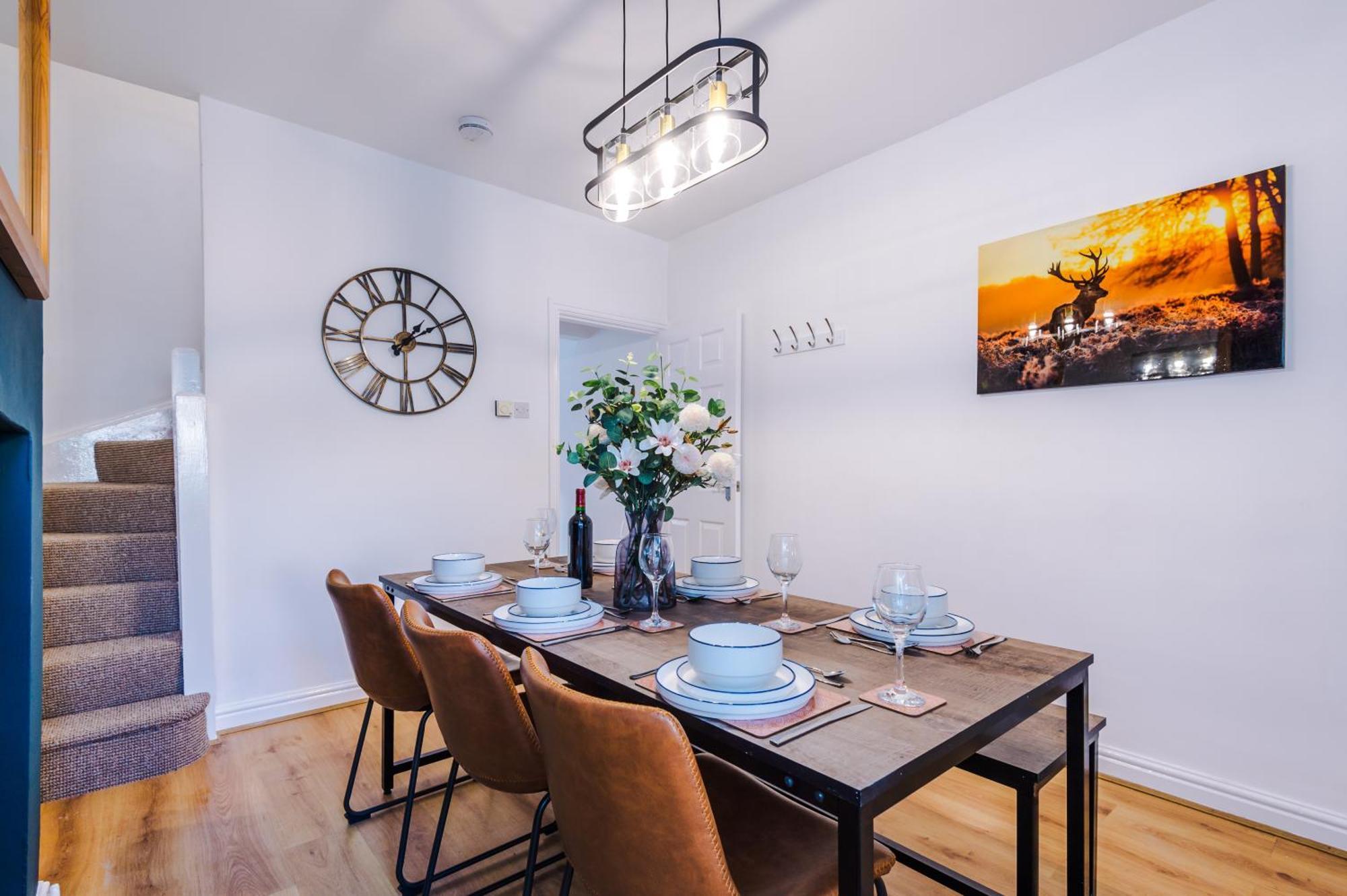 New! Spacious 2-Bed Home In Chester City-Centre By 53 Degrees Property, Ideal For Couples & Small Groups, Great Location - Sleeps 5 ภายนอก รูปภาพ